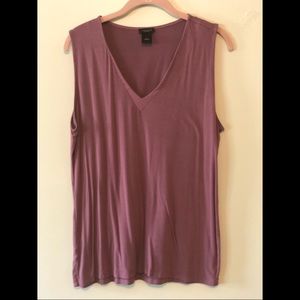 Ann Taylor mauve v-neck shell Large